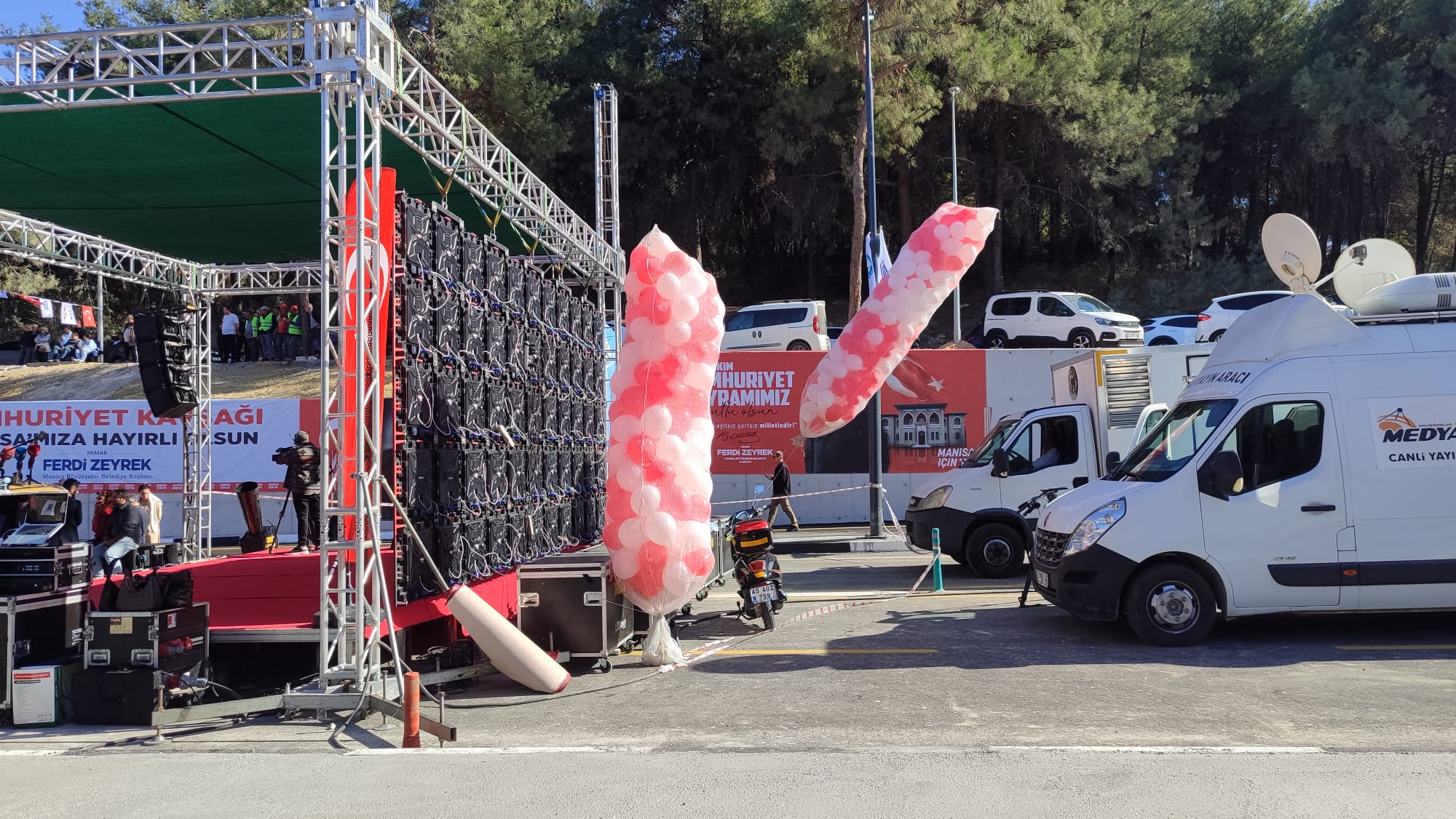 Manisa Kurtuluş Günü Tören Süslemeleri Görseli 4